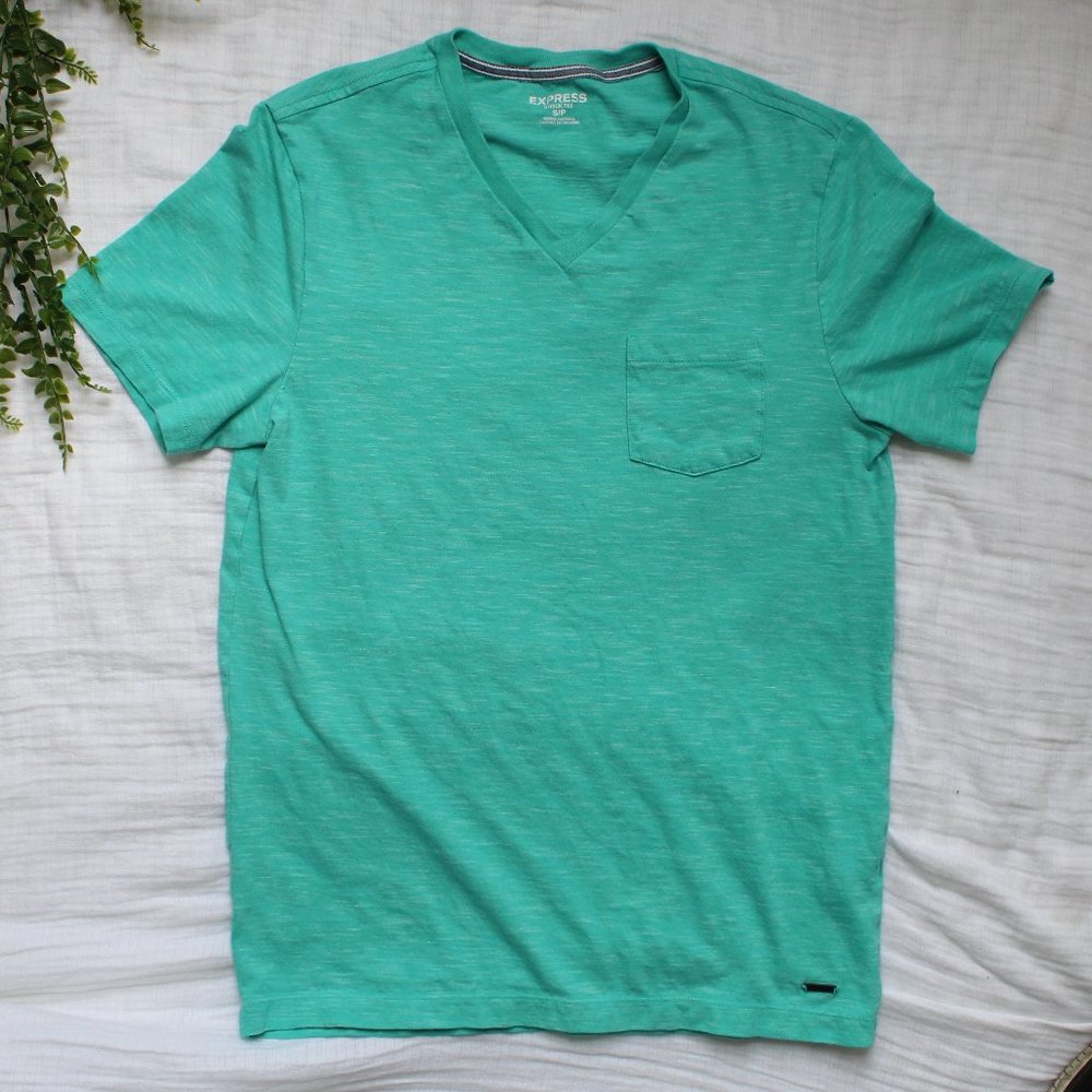 Men's Express Short Sleeve V Neck Tee